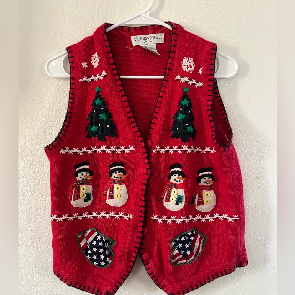 Victoria Jones Woman Red Holiday Snowman & Tree Knit Vest